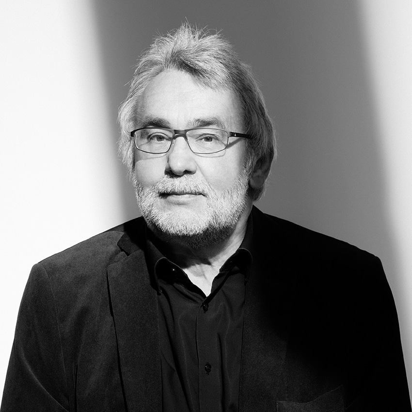Porträt von Peter Schatz in schwarz weiß