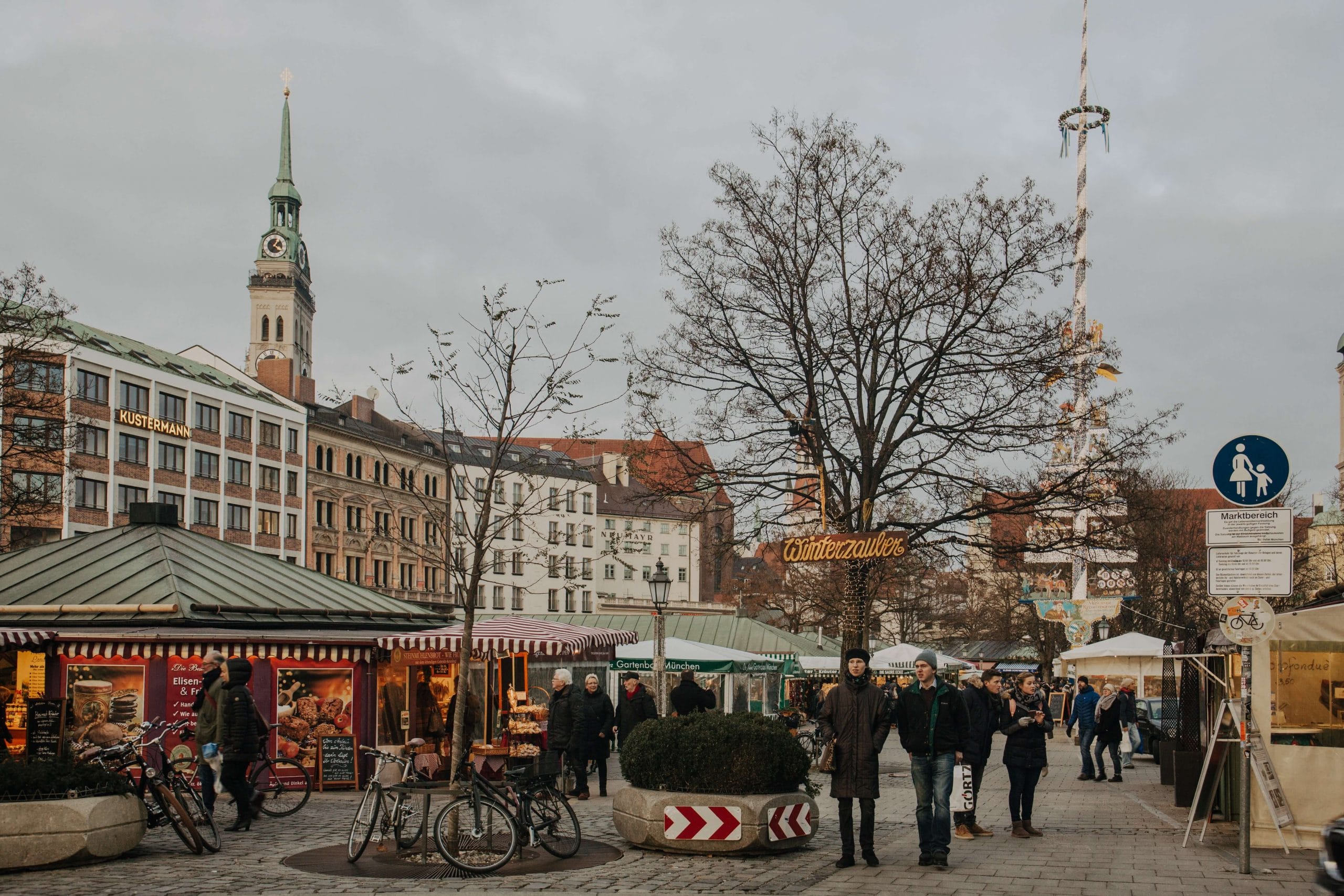 Der Münchner Viktualienmarkt ist in die Jahre gekommen und bedarf einer Sanierung. (Foto: Alisa Anton/Unsplash)