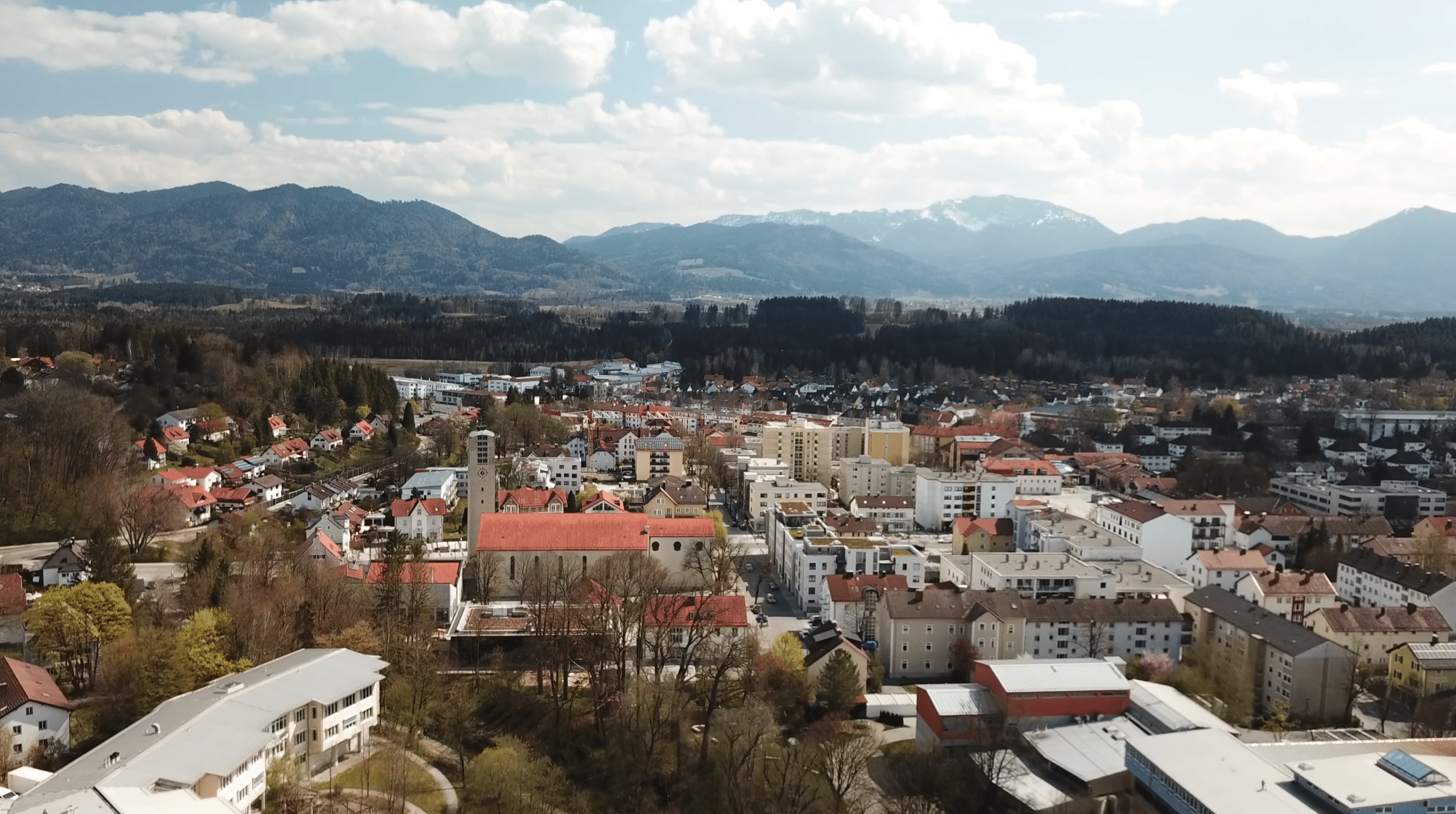 Das bayerische Penzberg ist 2028 Austragungsort der Landesgartenschau. Foto: Dragemi, CC BY-SA 4.0, via Wikimedia Commons