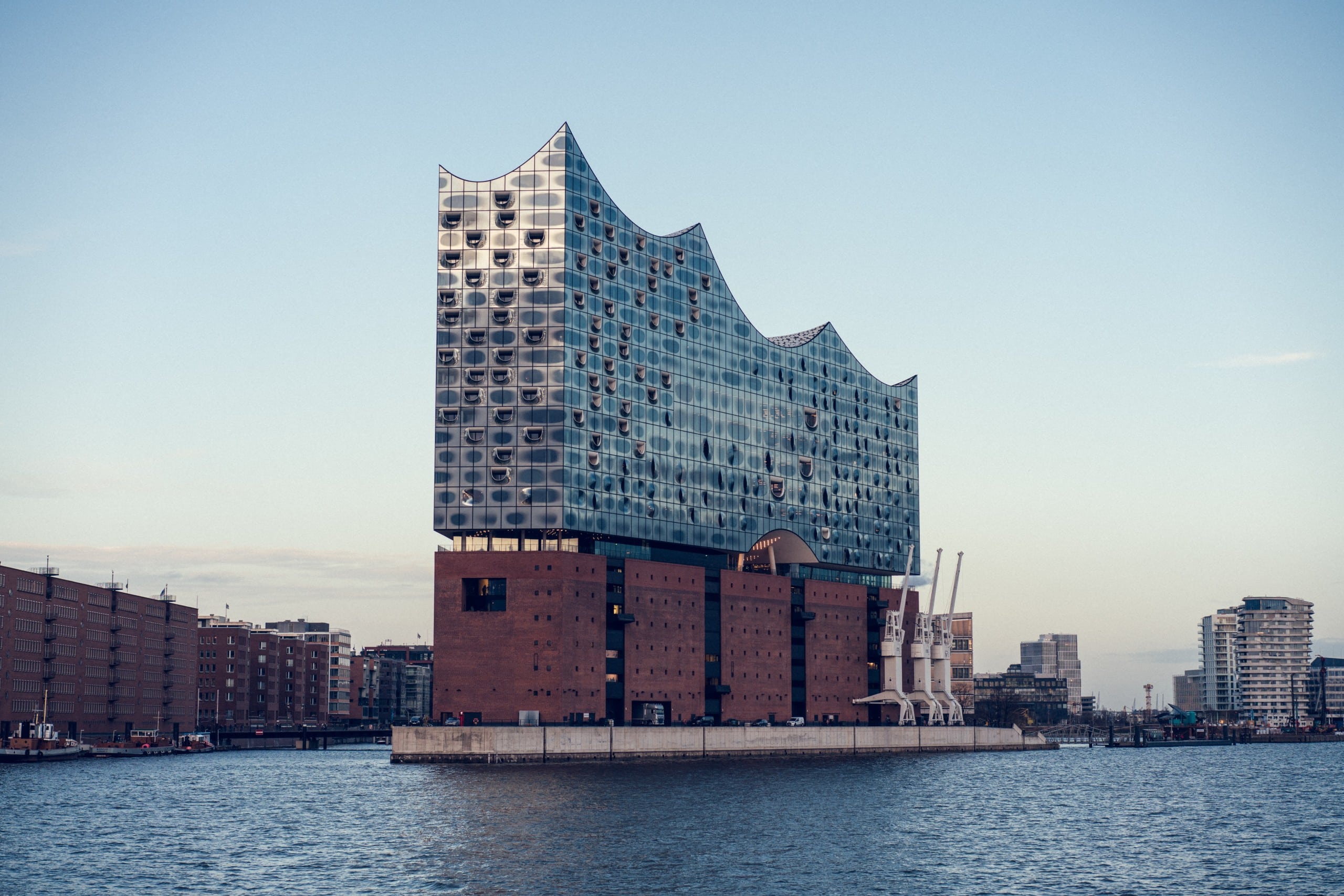 Die Hafenstadt Hamburg, Foto © Jonas Tebbe auf Unsplash