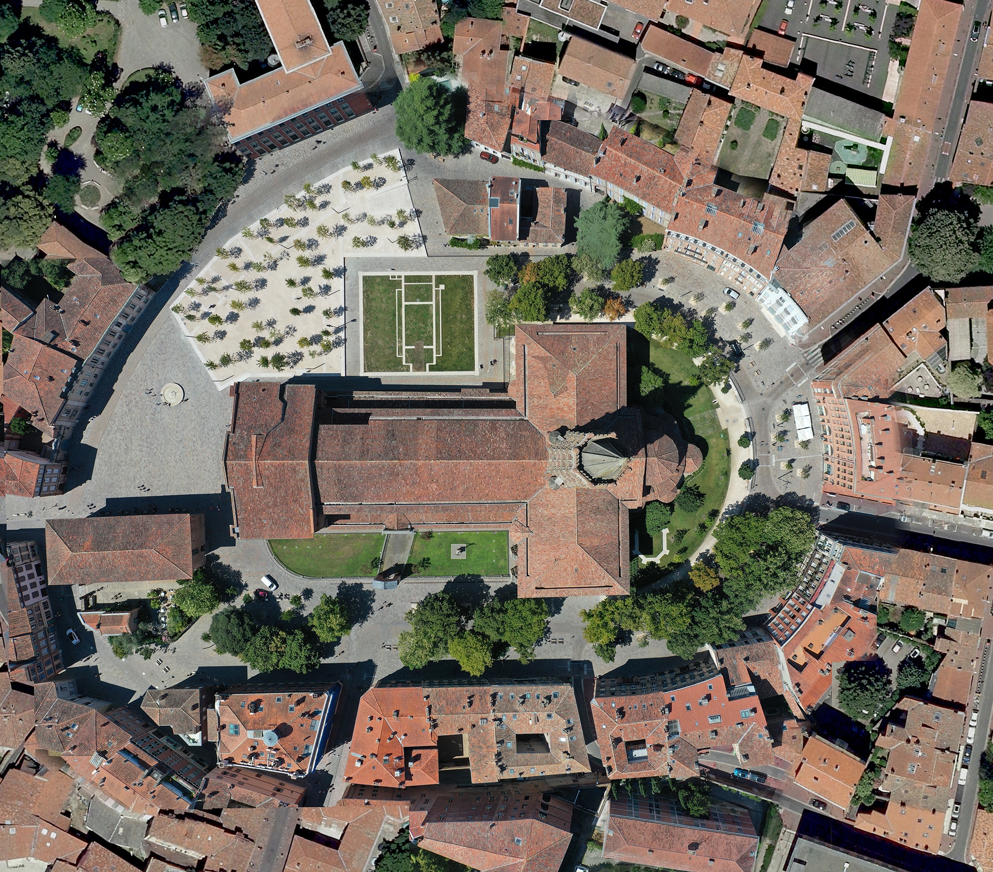 Der Saint-Sernin-Platz in Toulouse. Bildquelle: © 2020 BAU
