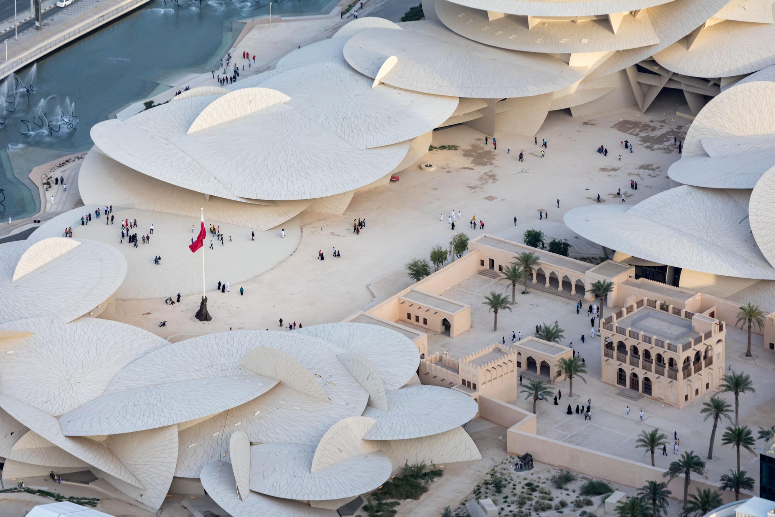Iwan Baan, Nationalmuseum von Katar, Doha, Katar, 2019, Architektur: Ateliers Jean Nouvel © Iwan Baan / VG Bild-Kunst Bonn, 2023