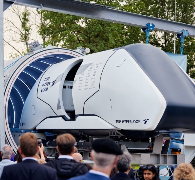 In Ottobrunn hat die europaweit erste Testrecke für Hyperloop eröffnet. Foto: © TUM 2023 Hyperloop